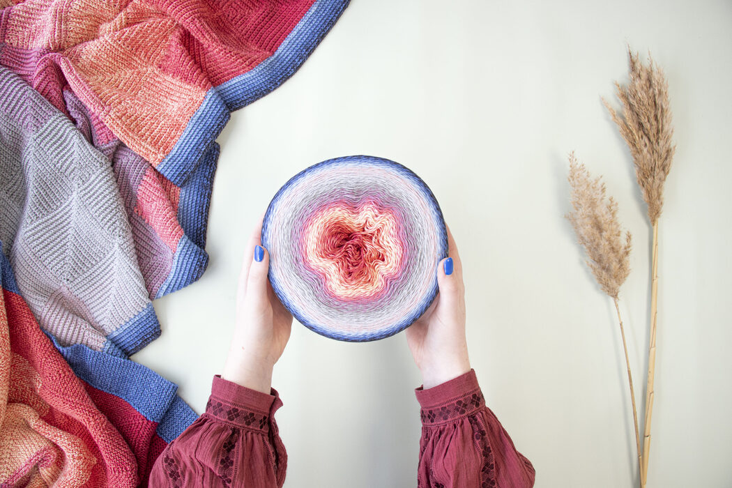 Bullfinch Blanket Mega Whirl_3